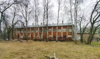 Здание бывш. больницы,  площадью 1928 кв. м, земельный участок, площадью 8721 кв. м, движимое имущество: г. Ярославль, ул. 8 Марта, д. 5